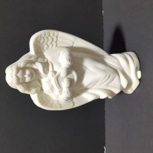 Vintage Unmarked White Ceramic Angel Playing the Harp 7" Figurine